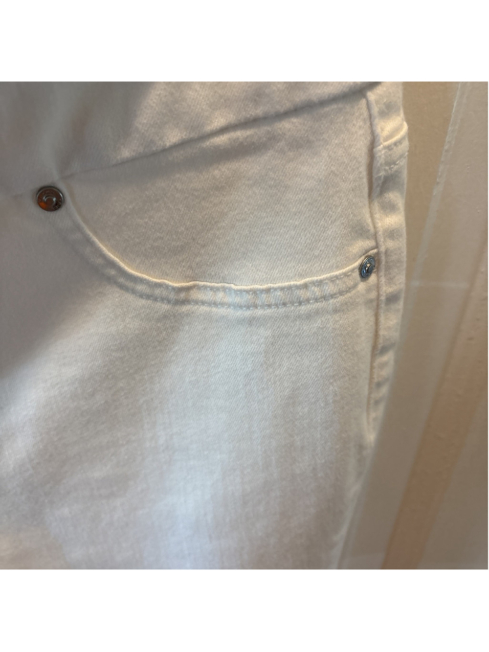 CHICO'S WOMEN'S DENIM PULL ON ANKLE HEM DETAIL JEGGINGS WHITE 0.5 (6) - Picture 5 of 9
